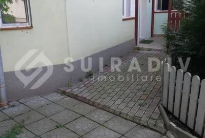 Apartament cu 3 camere, mobilat în Central - 1