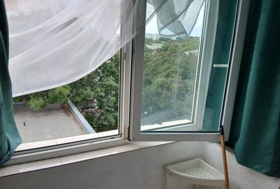 Apartament cu 2 camere decomandat în Tătărași