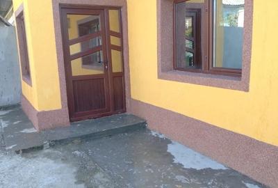 Casă cu Teren 200 Mp în Central
