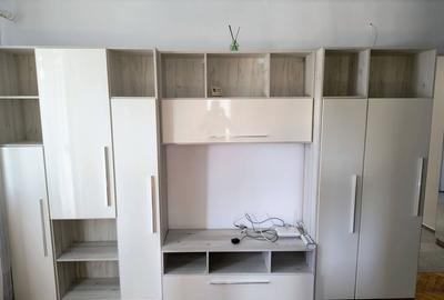 Apartament cu 2 camere decomandat în Petru Rareș