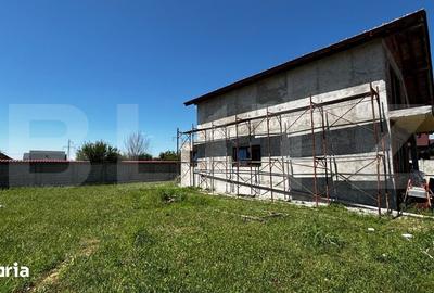 Casă cu 5 camere cu Teren 529 Mp în Malu Mare