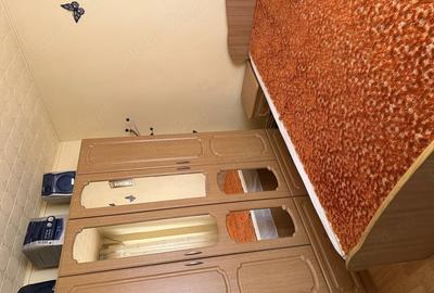 Apartament cu 2 camere decomandat în Micro 11
