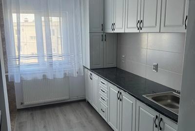 Apartament cu 3 camere decomandat în Central - 1