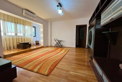 Apartament cu 3 camere semidecomandat, mobilat în Vatra Luminoasă
