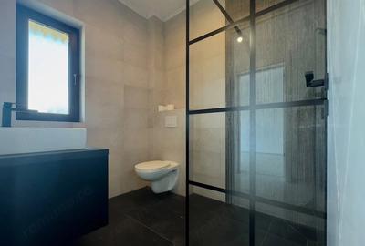 Casă cu 5 camere cu Teren 287 Mp în Central