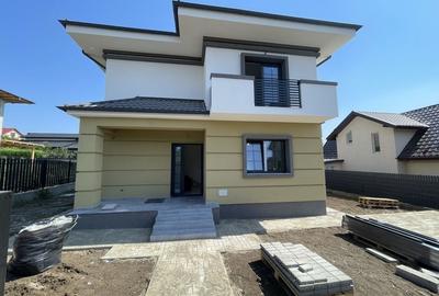 Casă cu 4 camere în Miroslava - 1