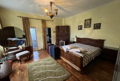 Casă individuală cu 7 camere cu Canalizare în Ultracentral - 1