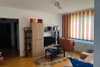 Apartament cu 3 camere decomandat în 1 Mai - 4