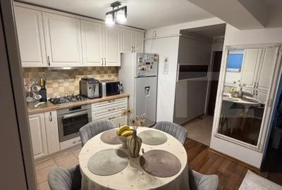 Apartament cu 3 camere decomandat, mobilat în George Enescu