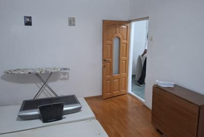 Apartament cu 2 camere decomandat în Nicolina