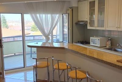 Apartament cu 3 camere decomandat, mobilat în Primăverii