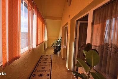Casă cu 4 camere cu Teren 1170 Mp în Central