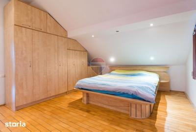 Casă cu 4 camere cu Teren 700 Mp în Bunloc