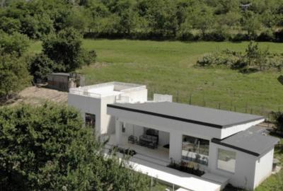 Casă cu 4 camere cu Teren 880 Mp în Bârnova - 1