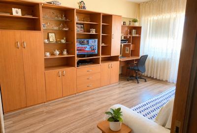 Apartament cu 2 camere decomandat în Tomis III