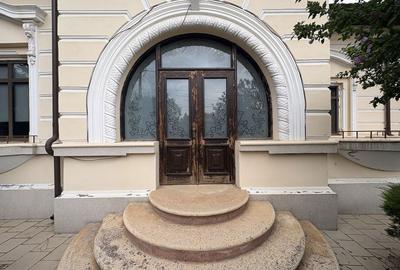 Casă cu 4 camere cu Teren 1000 Mp în Central - 2