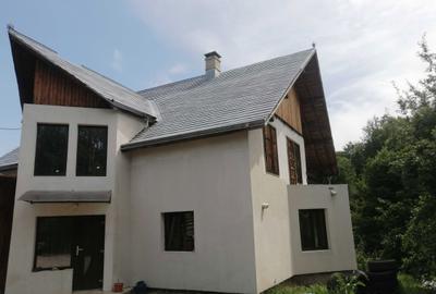 Casă cu 4 camere în Vârfu Dealului - 4