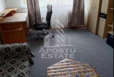 Apartament cu 3 camere decomandat, mobilat în Dacia
