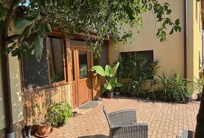 Casă cu 6 camere cu Teren 4650 Mp în Pruni - 9
