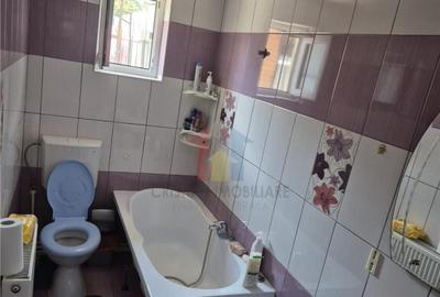 Casa 4 camere din Caramida,zona Centrala, pretabil pentru 2 - 16