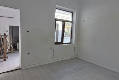 Casă cu 3 camere cu Teren 234 Mp în Central - 3