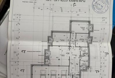 Casă cu 6 camere cu Teren 2500 Mp în Central - 1