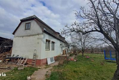 Casă cu 2 camere cu Teren 1000 Mp în Cefa - 10