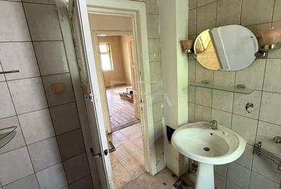 Apartament cu 2 camere decomandat, mobilat în Regie - 11