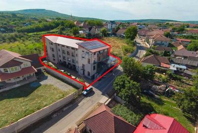 Hotel / Pensiune cu 24 camere de vanzare - Baile 1 Mai