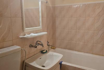 Apartament 2 camere etaj 3/4 Bld. Independentei colt cu str. Scolilor - 1