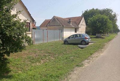 Ocazie, merita -Proprietar vand casa cu gradina in Chelmac , str.Principala, nr.80 - 1