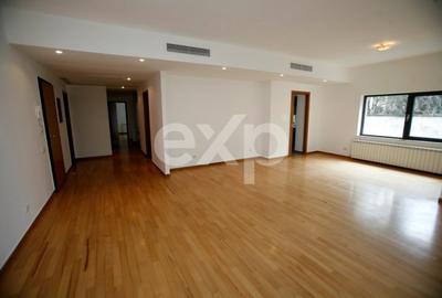 Apartament cu 4 camere decomandat, mobilat în Capitale - 8