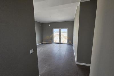 Casă cu 3 camere cu Teren 370 Mp în Berceni - 2