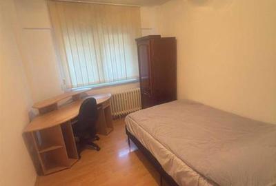 Apartament cu 4 camere decomandat în Vasile Aaron - 3