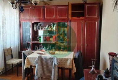 Apartament cu 4 camere, etaj 2