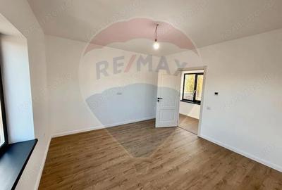 Casă cu 4 camere cu Teren 324 Mp în Nord