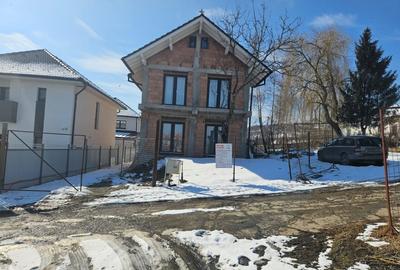 Proprietate 5 camere cu teren de 700mp spre vanzare in Cisnadie Proprietate 5 camere cu teren de 700mp spre vanzare in Cisnadie - 15