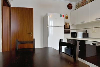 Apartament cu 4 camere semidecomandat, mobilat în 1 Mai - 7