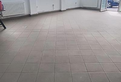 Spațiu comercial, de 91 mp, în Antiaeriană - 2