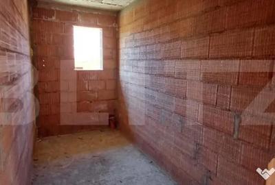 Casă cu 3 camere cu Canalizare în Central - 7