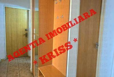 Apartament cu 3 camere decomandat în Calea București - 1