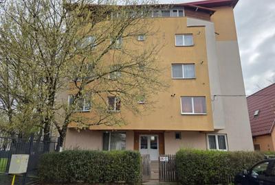Apartament 3 camere, etaj 2, zona Craiovei Pite?ti - 1