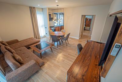 Apartament cu 3 camere, mobilat în Universitate - 2