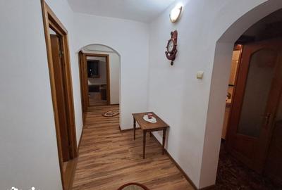 Apartament cu 3 camere în Central - 12
