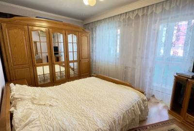 Apartament cu 5 camere decomandat, mobilat în Păcii - 16