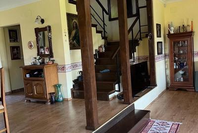 Casă cu Teren 1100 Mp în Sânmihaiu Român