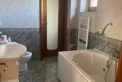 Spațiu comercial, de 814 mp, în Titan - 3