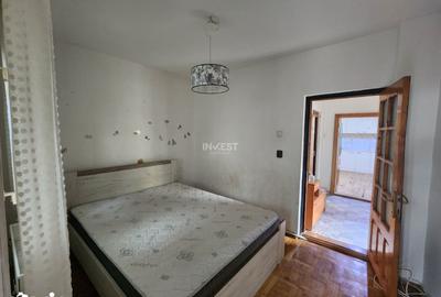 Casă cu 4 camere cu Canalizare în Podul de Fier - 2