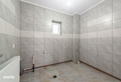 Casă cu 4 camere cu Garaj în Călinești - 14