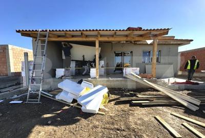 Casă cu 4 camere cu Teren 520 Mp în Sântandrei